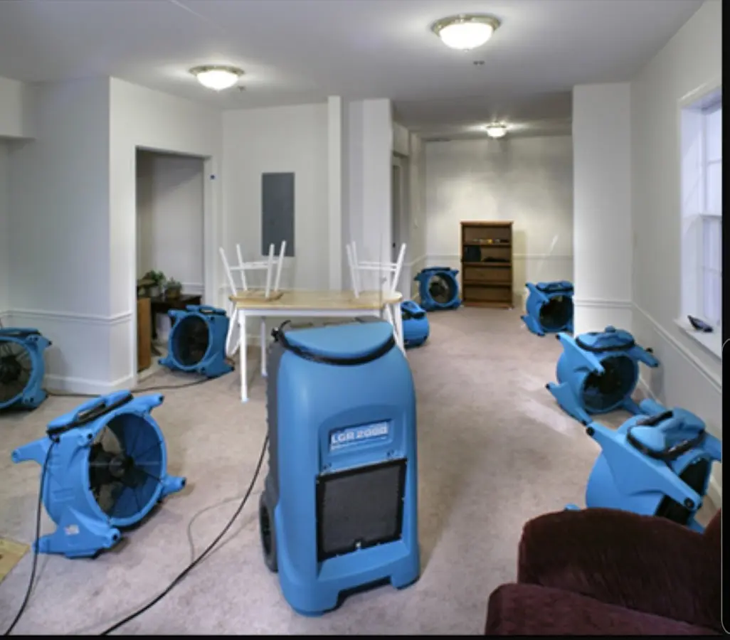 Air movers and dehumidifier setup for Water Extraction & Removal in Ankeny
